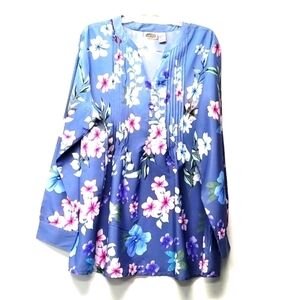 Collections Etc blouse v neck long sleeve blue floral Size: XXL.